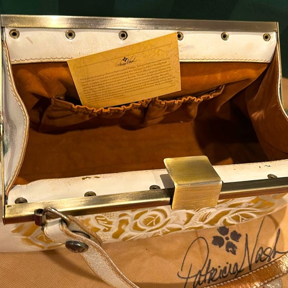 Patricia Nash Leather ladies hand bag. - Picture 5 of 6